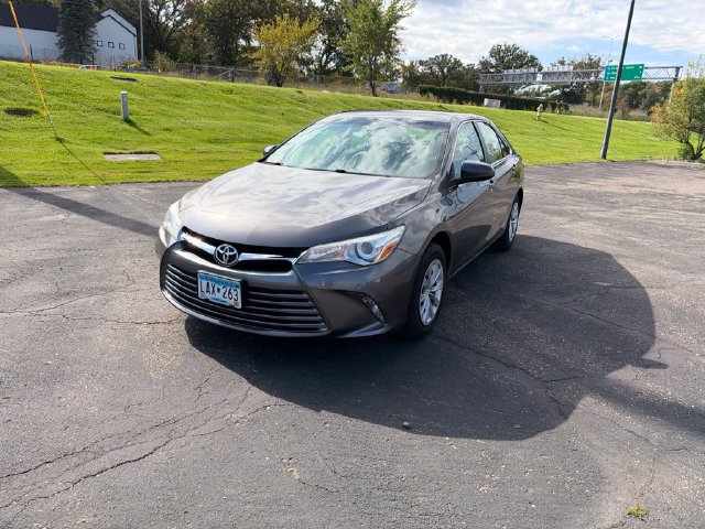Used 2017 Toyota Camry LE FWD image 6