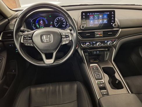 Used 2022 Honda Accord Touring image 9