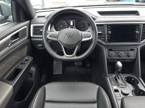 Used 2021 Volkswagen Atlas Cross Sport SE image 13