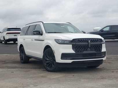 New 2026 Lincoln Navigator Reserve w/ Jet Appearance Package