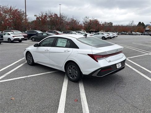 New 2026 Hyundai Elantra Blue image 5