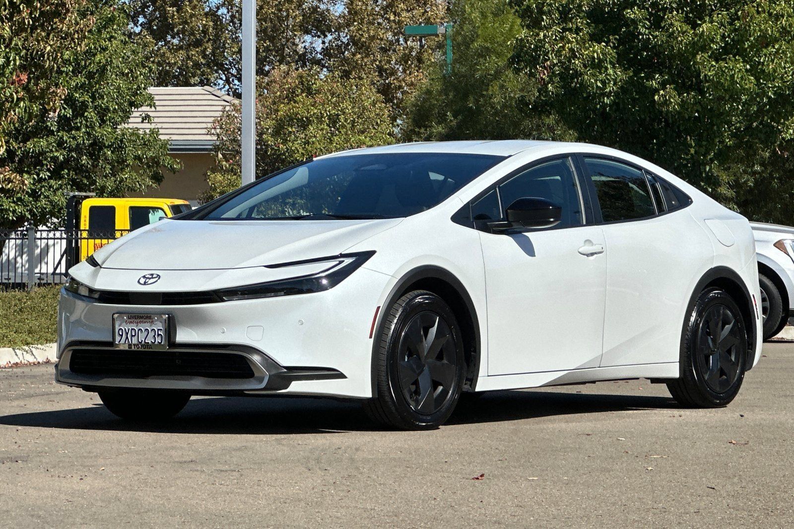Certified 2026 Toyota Prius Plug-In Hybrid FWD image 9