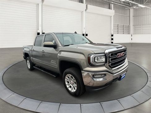 Used 2017 GMC Sierra 1500 SLE image 7