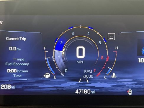 Used 2024 Chevrolet Traverse LT FWD image 19