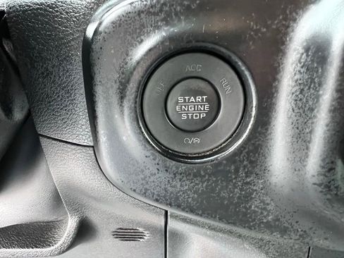 Used 2023 Jeep Wrangler Sahara w/ Cold Weather Group image 31