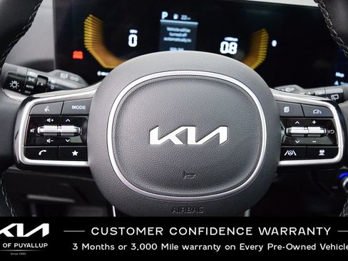 Certified 2025 Kia Sorento EX w/ Panoramic Sunroof Package AWD/4WD image 26