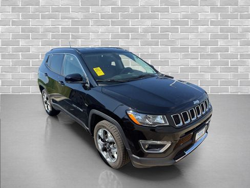 Used 2018 Jeep Compass Limited AWD/4WD image 3