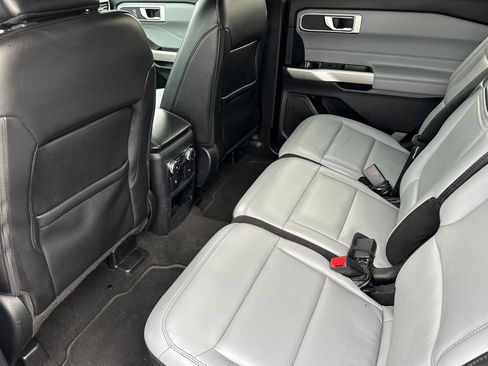 Certified 2021 Ford Explorer XLT w/ Equipment Group 202A image 13