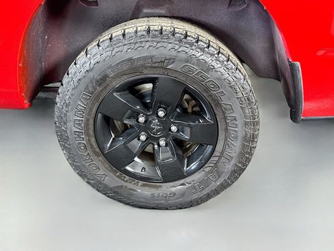 Used 2020 RAM 1500 Tradesman w/ Popular Equipment Group image 32