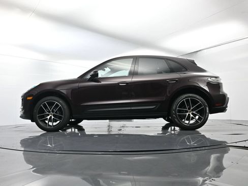 Certified 2025 Porsche Macan AWD/4WD image 48