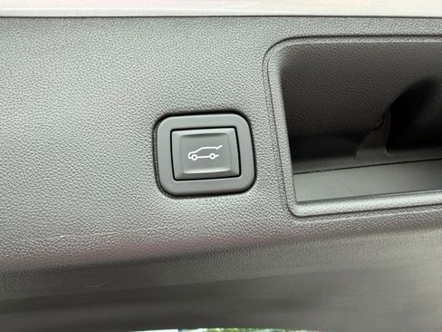 Used 2019 GMC Terrain SLT w/ Preferred Package FWD image 12