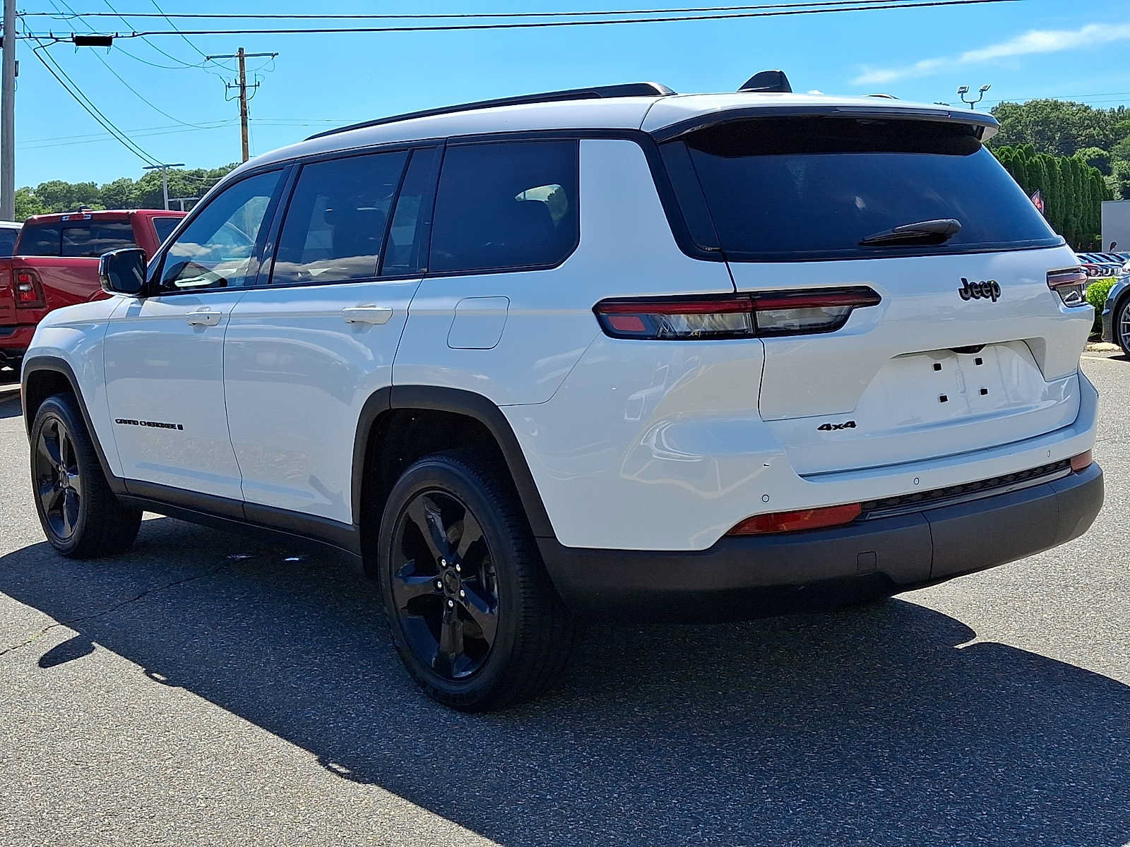 Used 2023 Jeep Grand Cherokee L Laredo AWD/4WD image 4