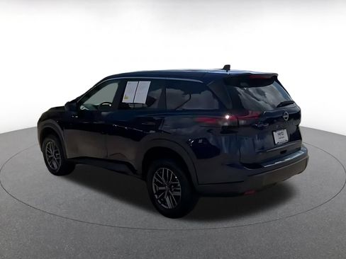 Used 2026 Nissan Rogue SV FWD image 9