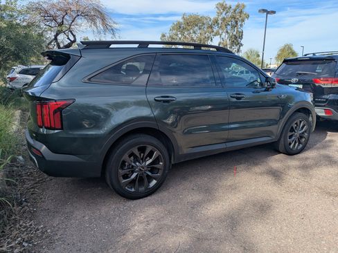 Certified 2023 Kia Sorento SX Prestige image 3