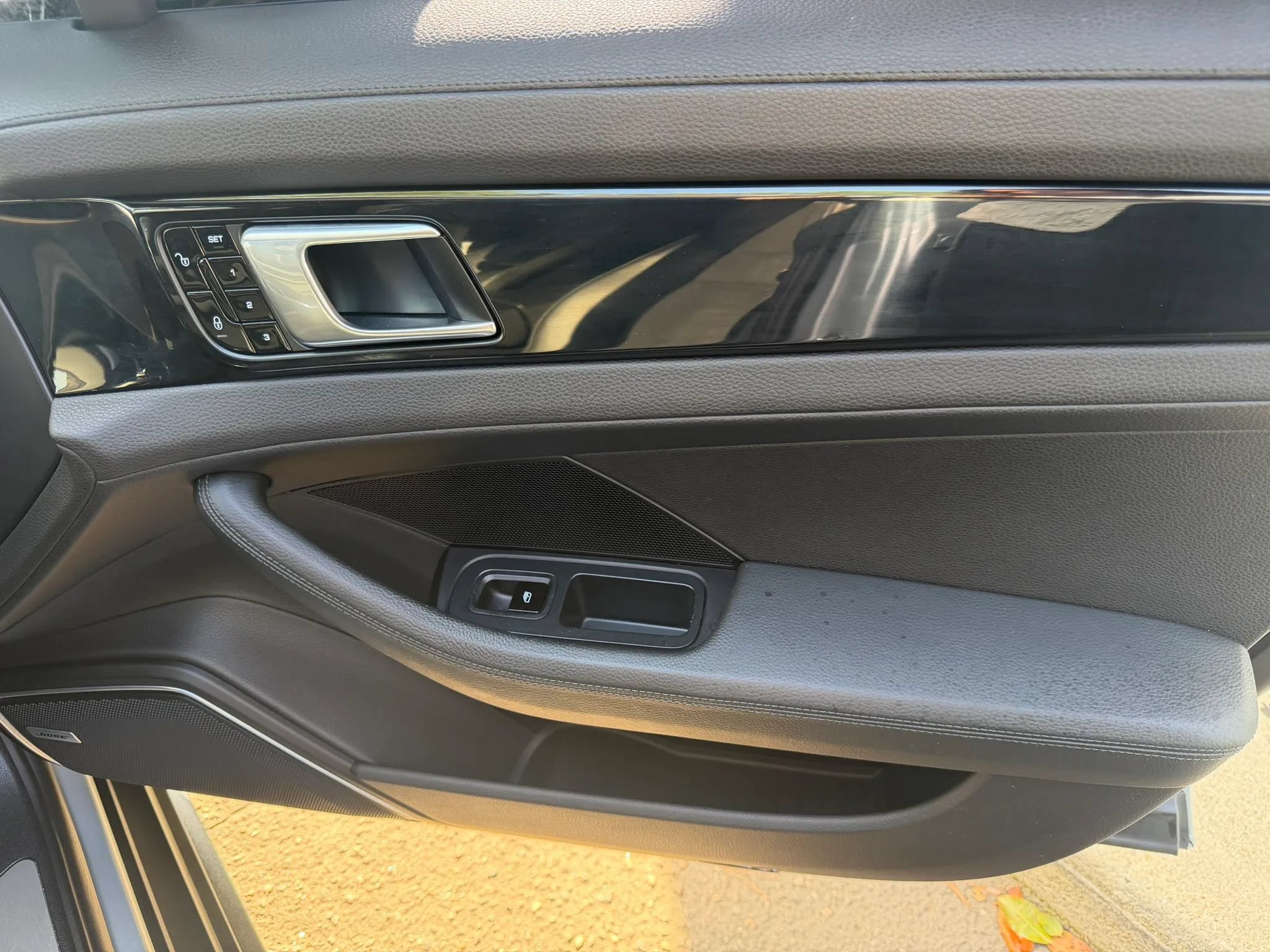 Used 2018 Porsche Panamera 4 AWD/4WD image 8