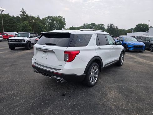 Certified 2020 Ford Explorer Platinum w/ Premium Technology Package AWD/4WD image 5