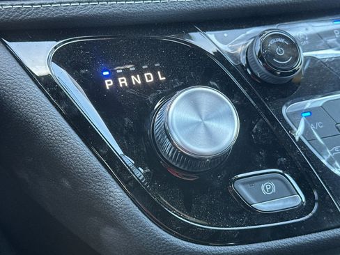 New 2026 Chrysler Pacifica Select AWD/4WD image 22