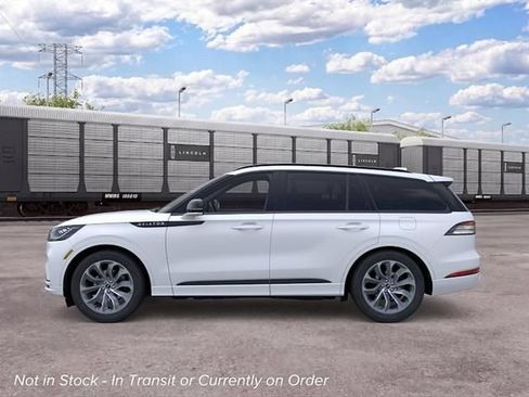 New 2026 Lincoln Aviator AWD w/ Jet Appearance Package image 3