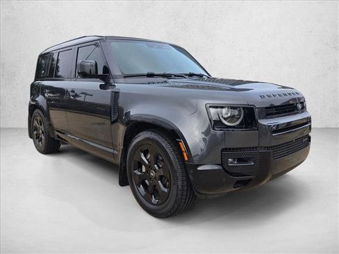 Used 2023 Land Rover Defender 110 X-Dynamic SE image 3