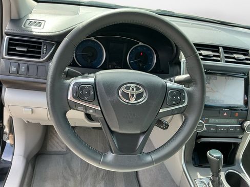 Used 2017 Toyota Camry XLE w/ Moonroof Package image 13