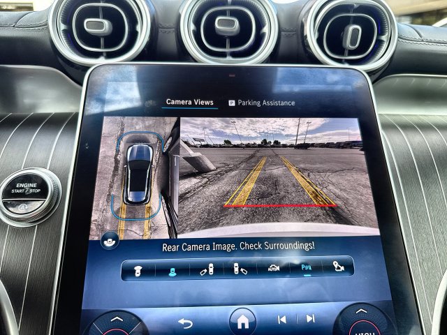 Used 2023 Mercedes-Benz GLC 300 4MATIC image 17