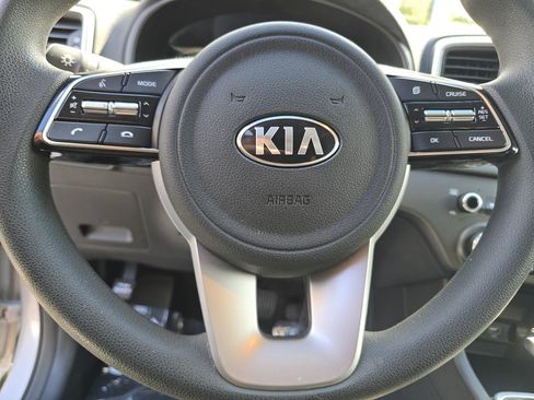Used 2020 Kia Sportage LX FWD image 31