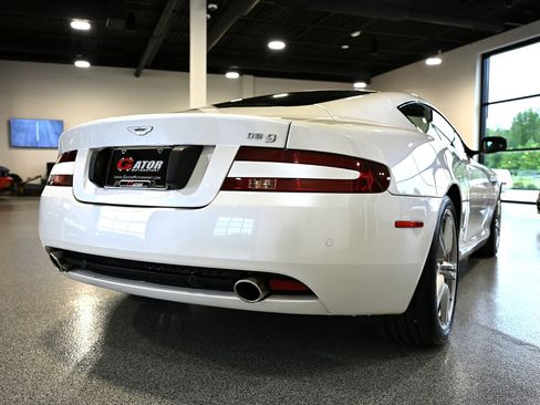 Used 2009 Aston Martin DB9 Coupe RWD image 4