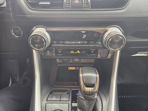 Used 2023 Toyota RAV4 Limited image 23