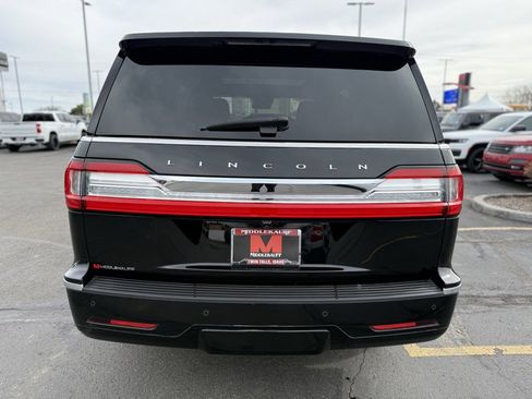 Used 2020 Lincoln Navigator Reserve w/ Luxury Package image 3