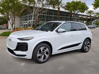 New 2025 Audi Q6 e-tron Premium Plus video 1