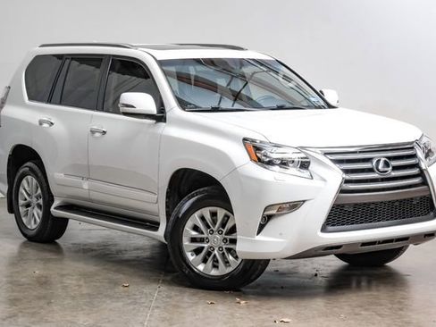 Used 2017 Lexus GX 460 image 7