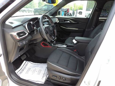 Used 2022 Chevrolet TrailBlazer RS w/ Sun and Liftgate Package AWD/4WD image 11