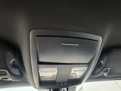 Used 2015 Dodge Challenger R/T Scat Pack RWD image 12
