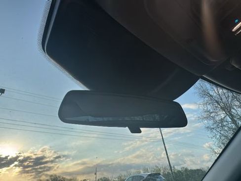 Used 2023 Ford Explorer XLT w/ Equipment Group 202A AWD/4WD image 29