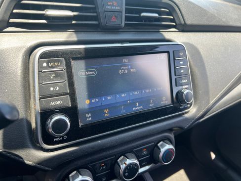 Used 2020 Nissan Versa S FWD image 12
