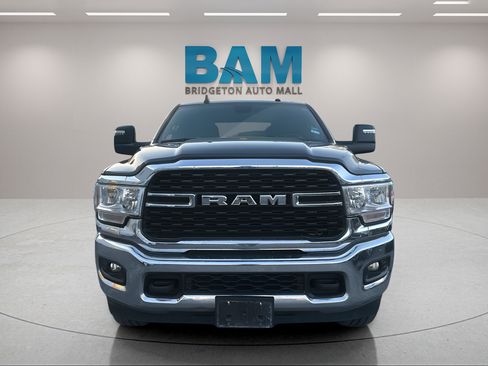 Used 2024 RAM 2500 Big Horn AWD/4WD image 2
