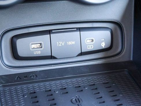 New 2026 Hyundai Venue SEL image 19