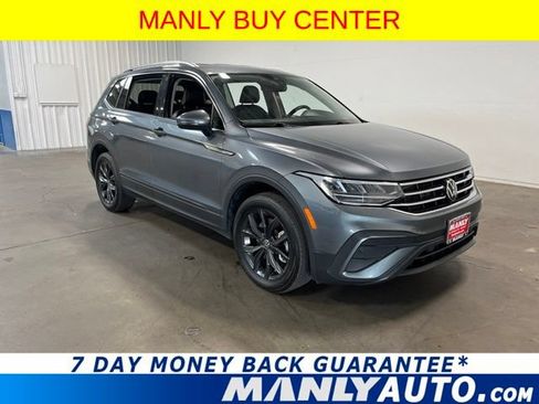 Used 2024 Volkswagen Tiguan SE AWD/4WD image 1