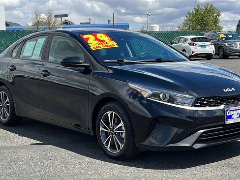 Used 2024 Kia Forte LXS FWD image 3