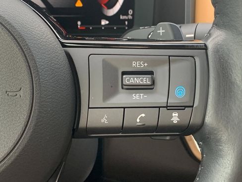 Used 2023 Nissan Rogue Platinum w/ Platinum Premium Package image 11