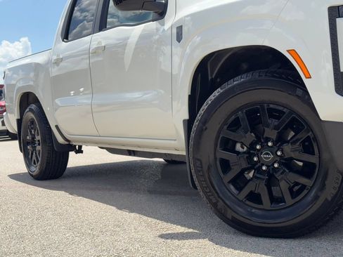 Certified 2026 Nissan Frontier SV w/ Tow Package RWD image 2