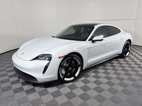 Certified 2022 Porsche Taycan image 1
