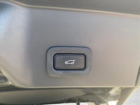 Used 2021 Land Rover Range Rover Evoque R-Dynamic SE AWD/4WD image 7