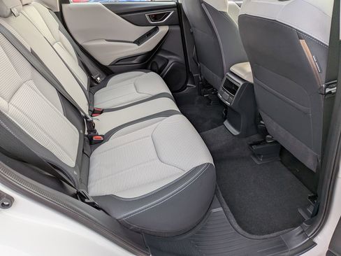 Used 2022 Subaru Forester Base image 31