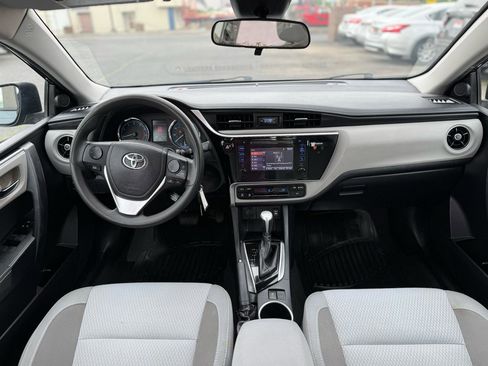 Used 2017 Toyota Corolla L FWD image 17