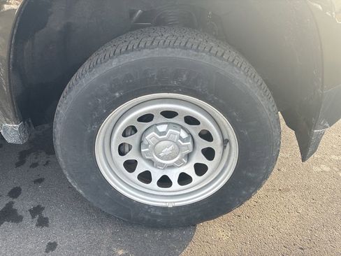 Used 2023 Chevrolet Colorado W/T w/ WT Convenience Package II image 16