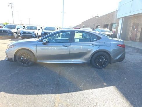 New 2026 Toyota Camry SE FWD image 4