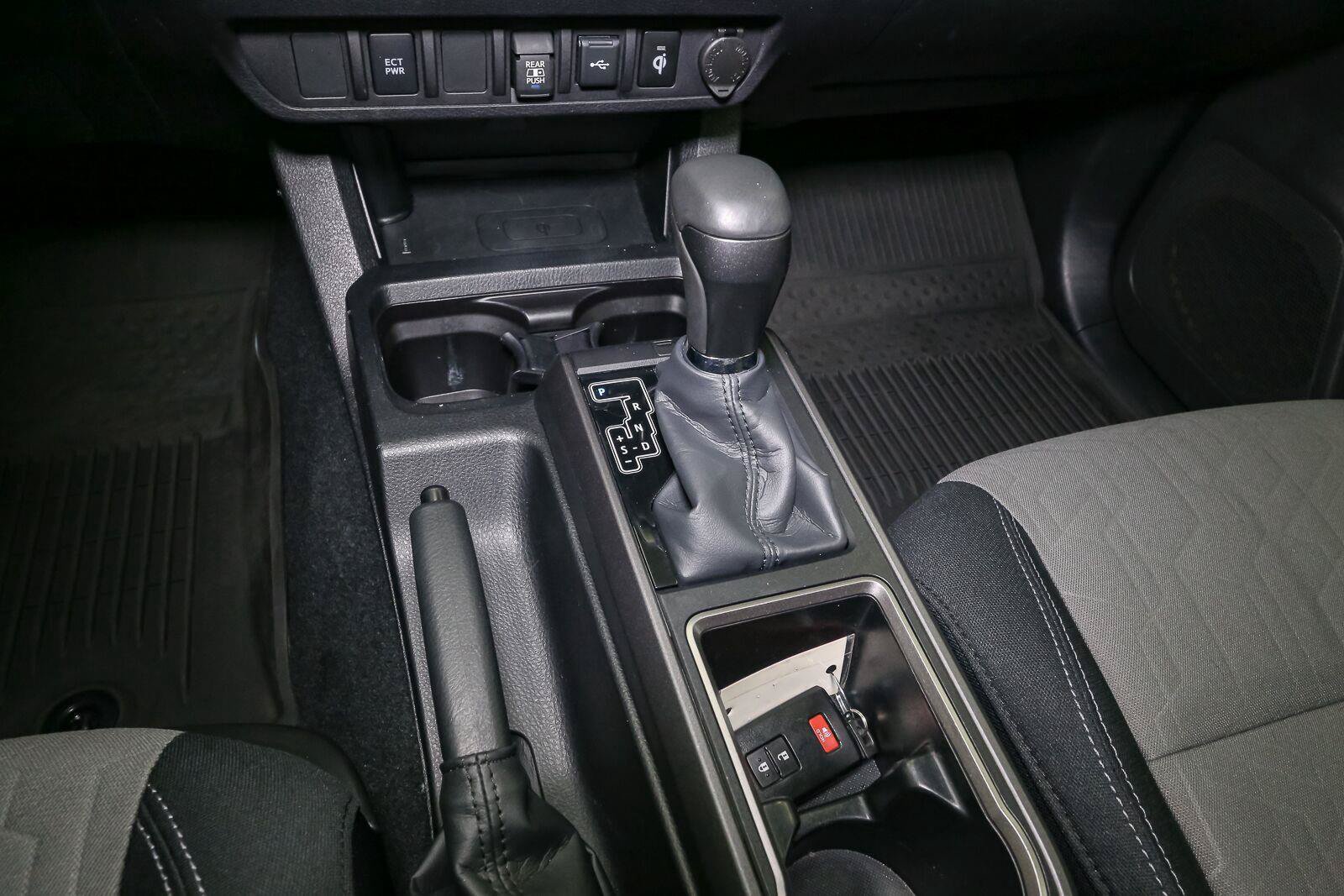 Used 2023 Toyota Tacoma TRD Off-Road AWD/4WD image 30