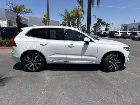 Certified 2023 Volvo XC60 B5 Ultimate w/ Climate Package AWD/4WD image 4