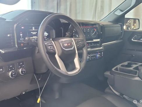Used 2024 GMC Sierra 1500 Elevation image 3